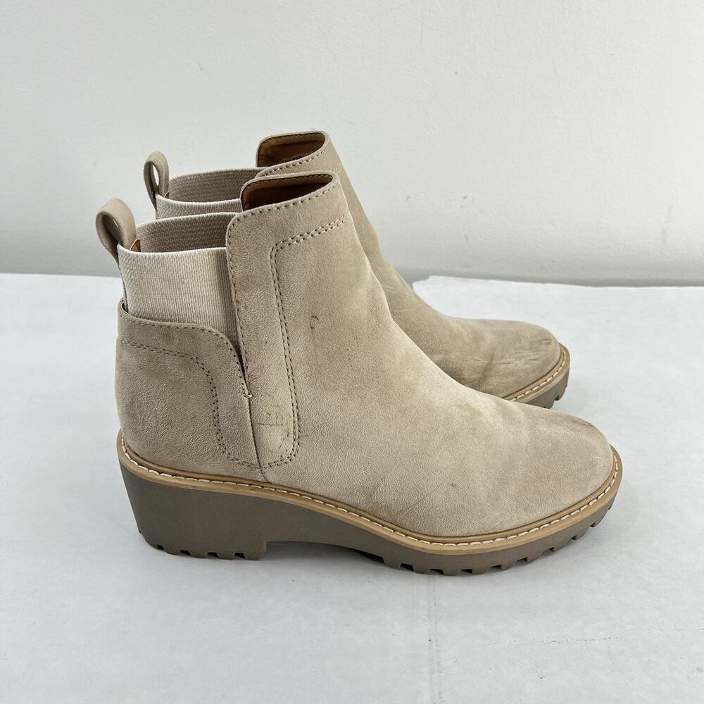 DV Dolce DV by Dolce Vita Rango Suede Chelsea Ankle Boots Wedge Lug Sole 7.5